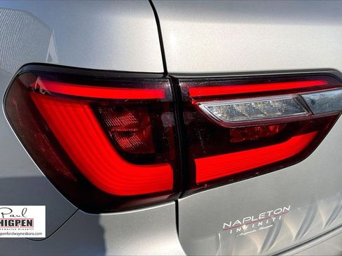 Used 2021 INFINITI QX80 Sensory w/ All-Season Package image 30