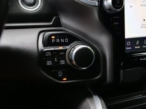 Used 2023 RAM 1500 Big Horn AWD/4WD image 42