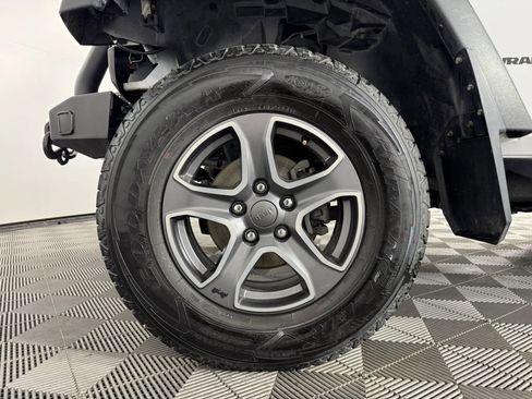 Used 2013 Jeep Wrangler Rubicon w/ PWR Convenience Group AWD/4WD image 32