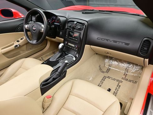 Used 2011 Chevrolet Corvette Grand Sport w/ Preferred Equipment Group image 14