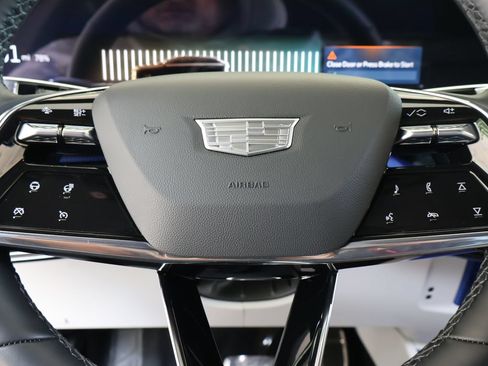 Used 2025 Cadillac Optiq Sport 1 AWD/4WD image 20