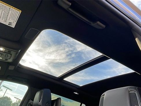 Used 2021 Cadillac Escalade Sport w/ Driver Assist Tech Package image 31