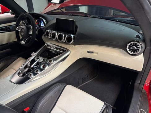Used 2018 Mercedes-Benz AMG GT S image 23