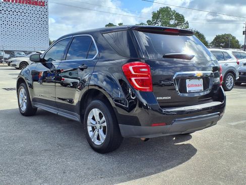 Used 2017 Chevrolet Equinox LS FWD image 3