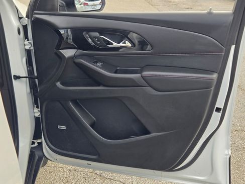 Certified 2022 Chevrolet Traverse RS w/ LPO, Floor Liner Package image 4