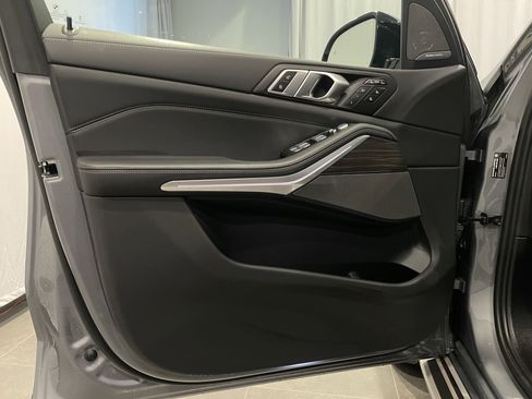 Certified 2023 BMW X7 xDrive40i w/ Executive Package image 12