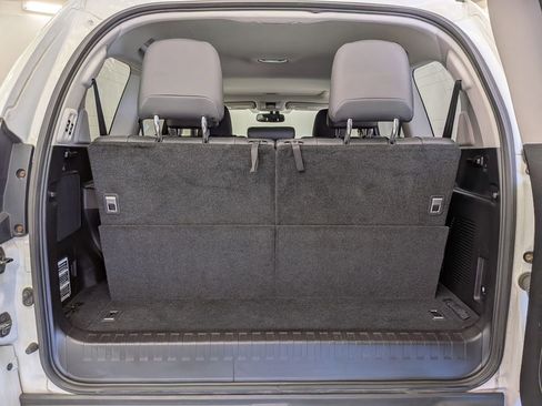 Used 2019 Lexus GX 460 Luxury image 30