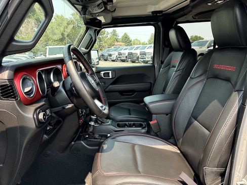 Used 2023 Jeep Wrangler Unlimited Rubicon w/ Cold Weather Group AWD/4WD image 13