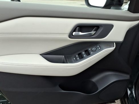 New 2026 Nissan Rogue Dark Armor FWD image 5