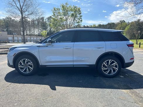 New 2026 Lincoln Corsair Premiere image 10