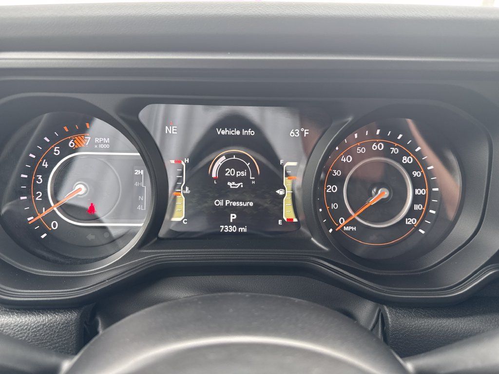 Used 2026 Jeep Wrangler Unlimited Sahara AWD/4WD image 16