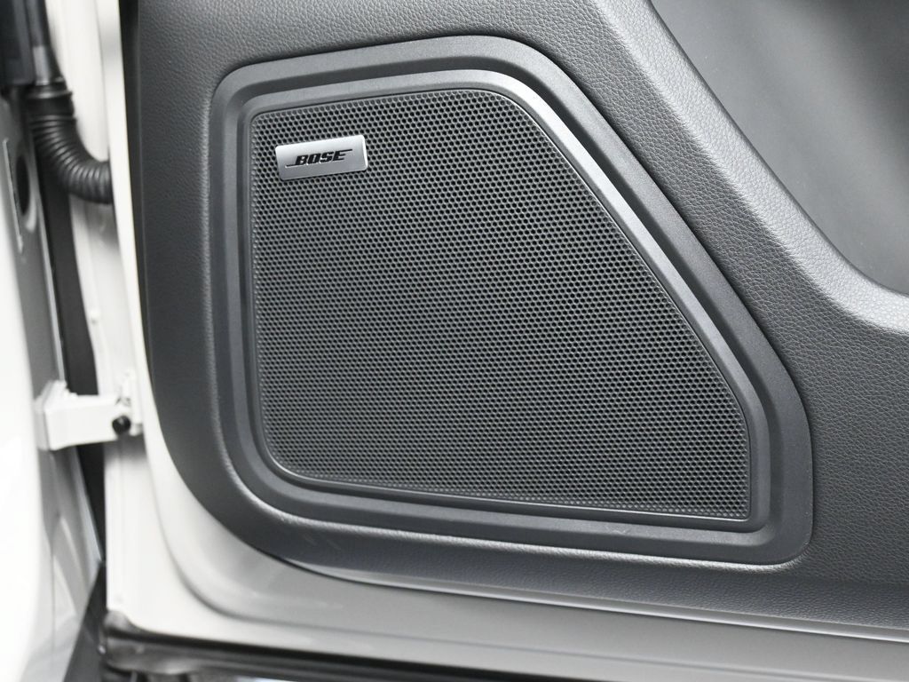 Certified 2026 Porsche Macan AWD/4WD image 30