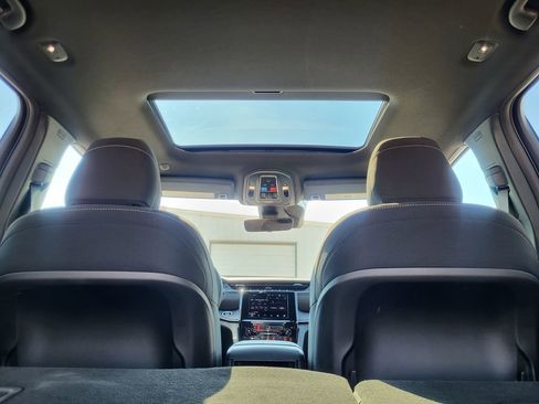 New 2025 Jeep Grand Cherokee Altitude image 28