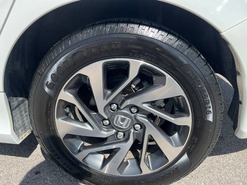 Used 2016 Honda Civic EX image 12