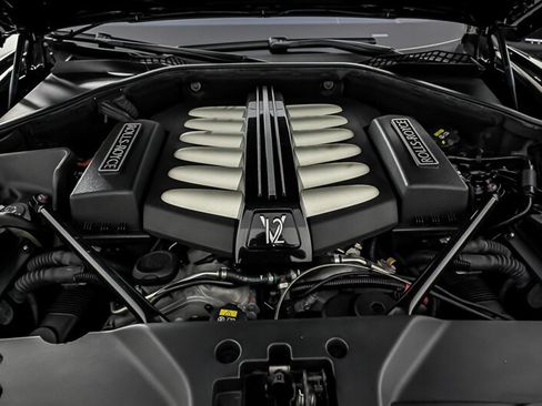 Used 2016 Rolls-Royce Wraith RWD image 13