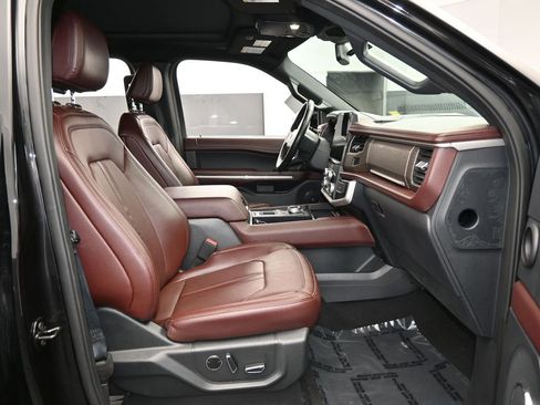 Used 2024 Ford Expedition Limited image 55