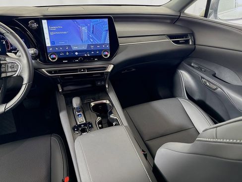 Used 2025 Lexus RX 350 Premium w/ Accessory Package (Z1) image 25