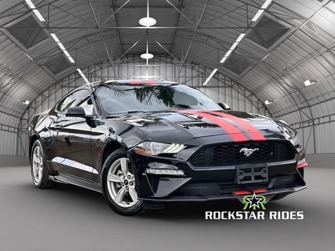 Used 2020 Ford Mustang GT RWD image 5