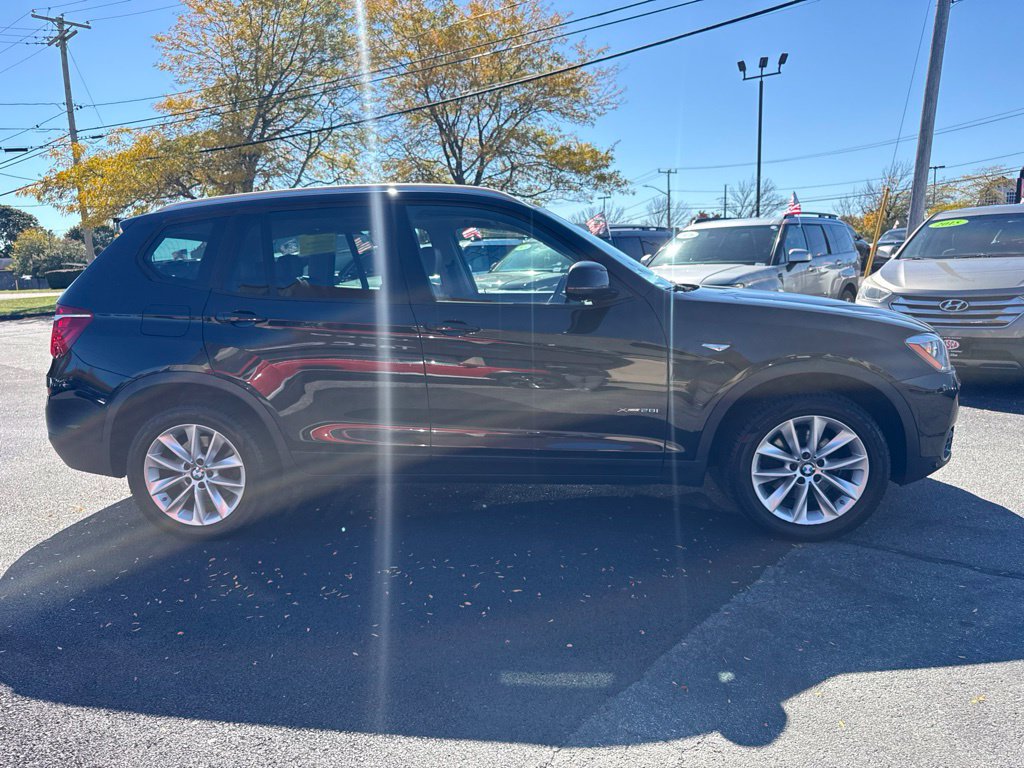 Used 2017 BMW X3 xDrive28i AWD/4WD image 4