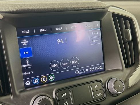 Used 2023 GMC Terrain SLT AWD/4WD image 18