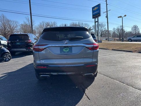 Used 2019 Buick Enclave Premium w/ Experience Buick Package image 4