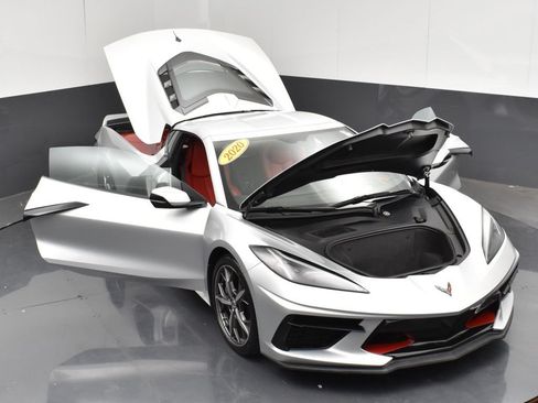 Used 2020 Chevrolet Corvette Stingray Preferred Cpe w/ 2LT Preferred Equipment Group RWD image 30