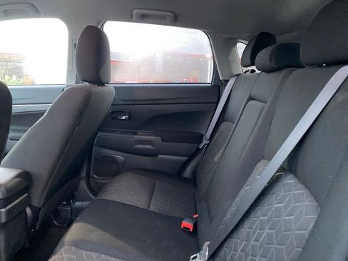 Used 2025 Mitsubishi Outlander Sport ES AWD/4WD image 9
