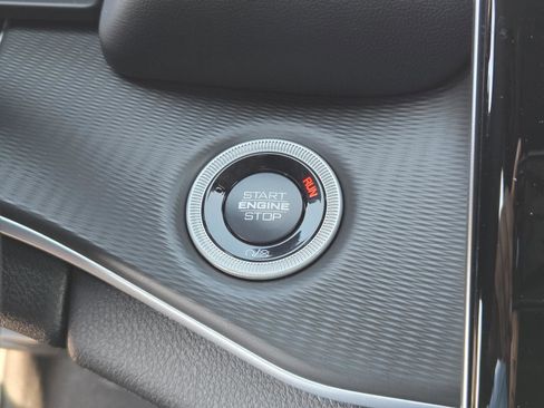 New 2026 Jeep Grand Cherokee L 2WD image 11