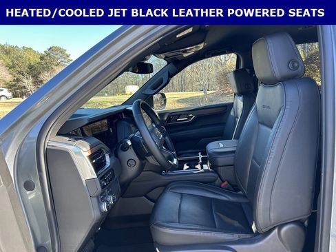 Certified 2025 GMC Yukon Denali image 4