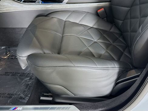 Certified 2025 BMW 740i image 20