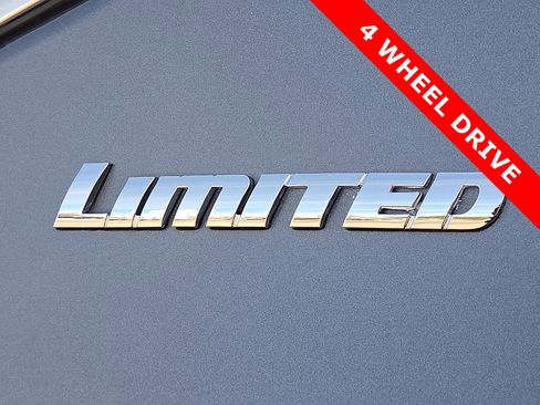 Used 2024 Toyota Tundra Limited image 8