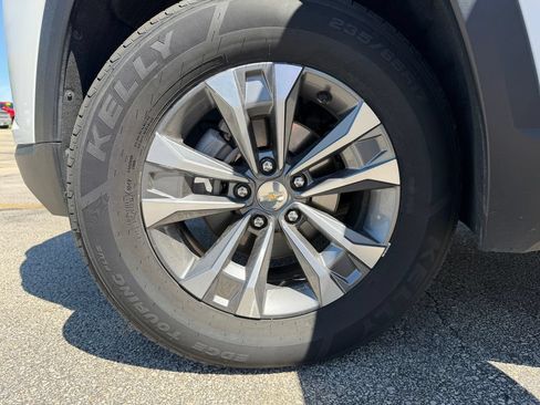 Used 2025 Chevrolet Equinox LT w/ Convenience Package II AWD/4WD image 39