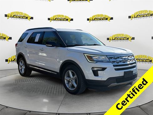 Used 2018 Ford Explorer XLT w/ Equipment Group 202A image 7