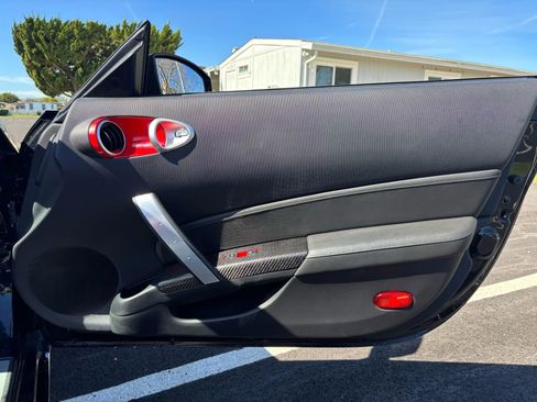 Used 2007 Nissan 350Z Touring image 17