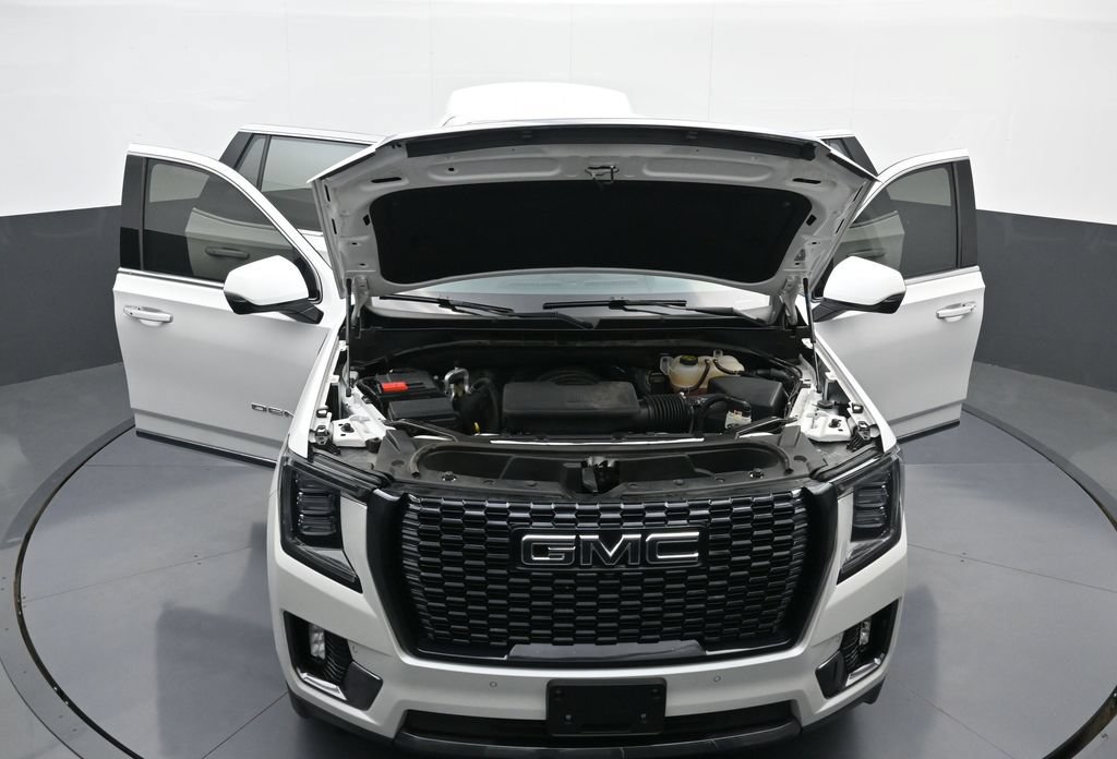 Used 2023 GMC Yukon Denali Ultimate AWD/4WD image 40