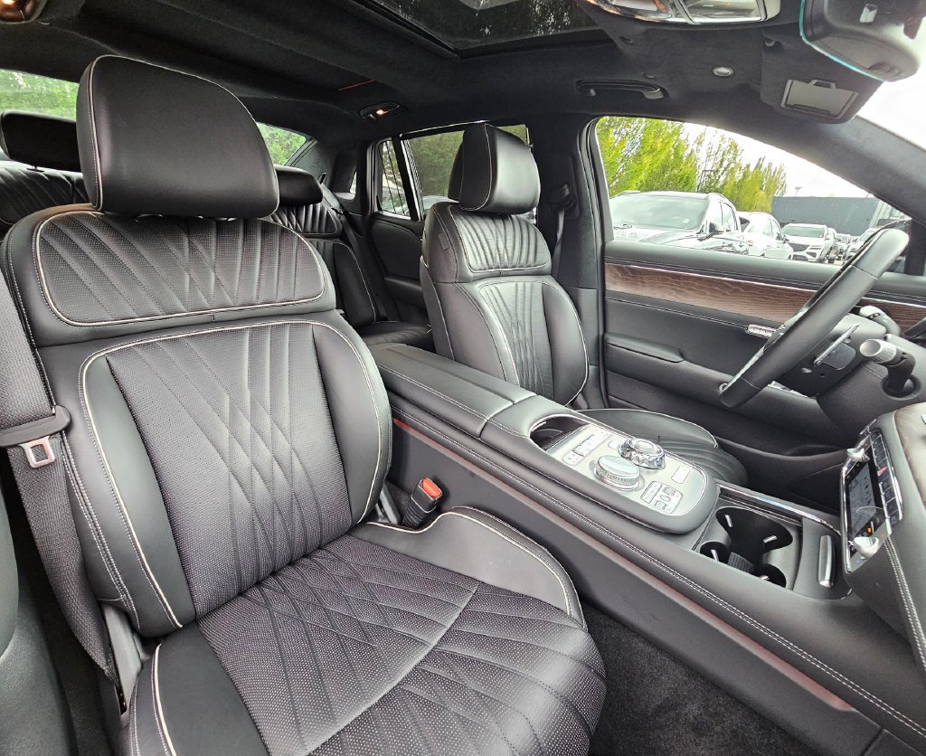 Certified 2023 Genesis G90 3.5T AWD/4WD image 33