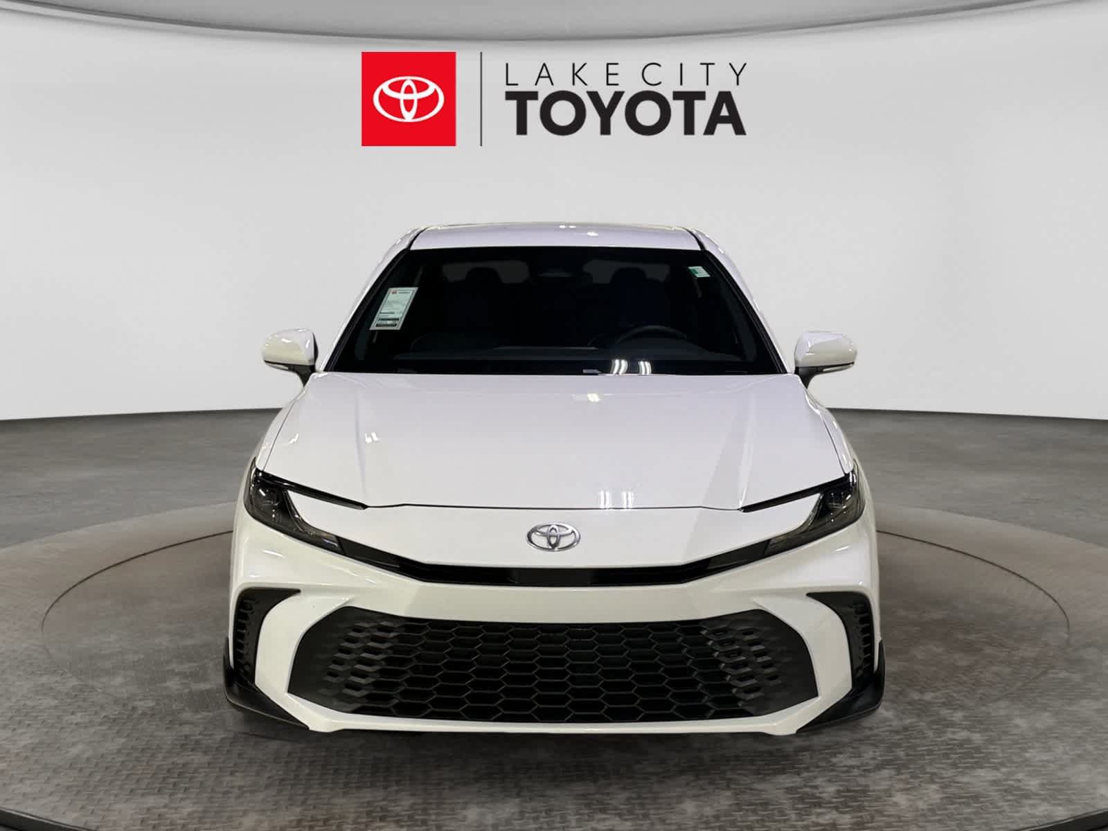 Used 2025 Toyota Camry SE w/ Multimedia Upgrade Package FWD image 14