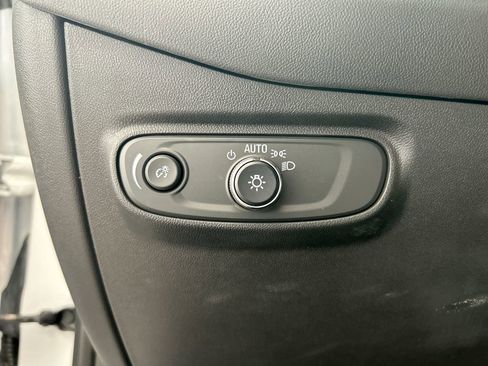 Used 2022 Chevrolet Equinox LS w/ LS Convenience Package image 14