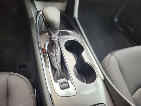 Used 2022 Chevrolet Malibu LT image 17