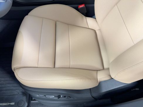 Used 2026 Porsche Cayenne AWD/4WD image 14
