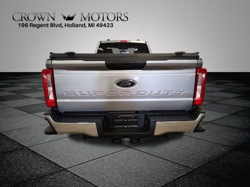 Used 2024 Ford F350 XLT AWD/4WD image 4