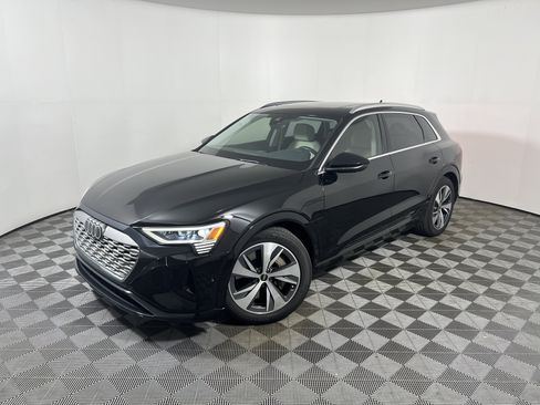 Used 2024 Audi Q8 e-tron Premium Plus AWD/4WD image 1