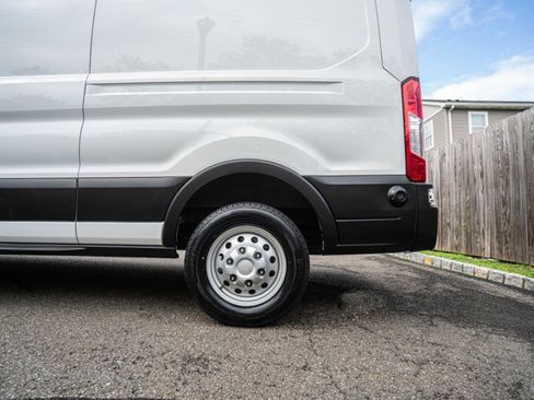 Used 2024 Ford Transit 250 148 Medium Roof Extended AWD image 19