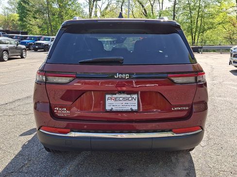 Certified 2023 Jeep Grand Cherokee Limited AWD/4WD image 6