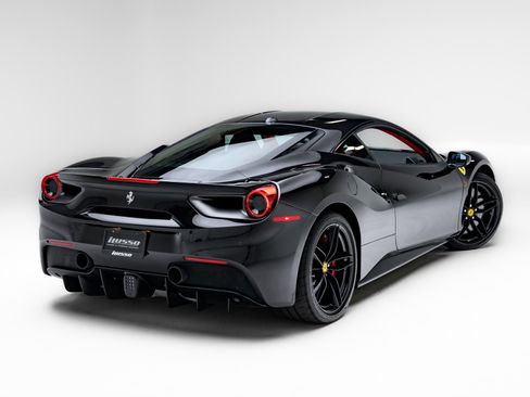 Used 2019 Ferrari 488 GTB RWD image 47