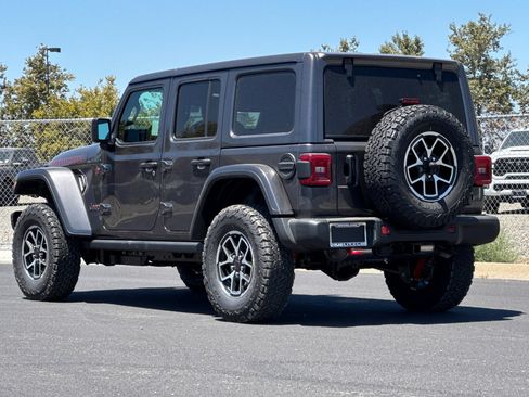 New 2026 Jeep Wrangler Unlimited Rubicon w/ Steel Bumper Group AWD/4WD image 5