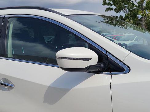Used 2024 Nissan Murano SV AWD/4WD image 8