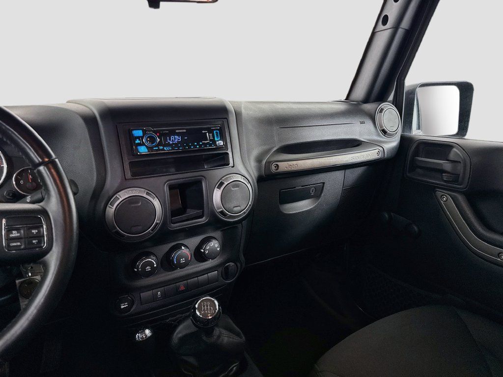 Used 2017 Jeep Wrangler Unlimited Sport w/ Connectivity Group AWD/4WD image 19