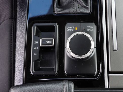 Certified 2023 Toyota Sequoia SR5 AWD/4WD image 40
