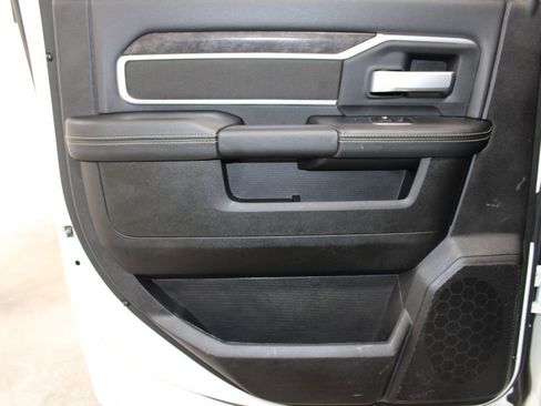 Used 2024 RAM 2500 Big Horn image 26